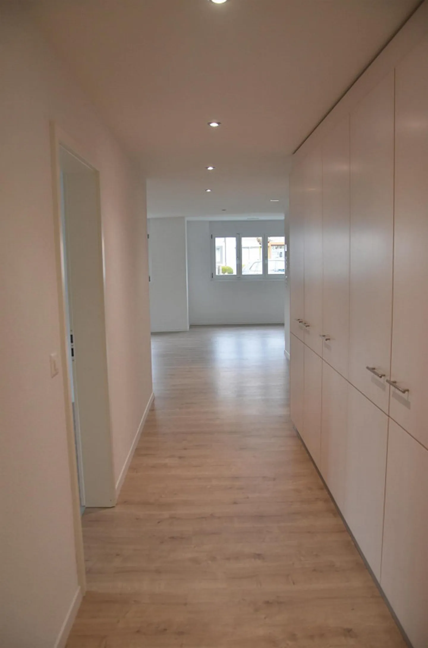 Moderne 3.5 Zimmer Wohnung - Foto 3 von 13
