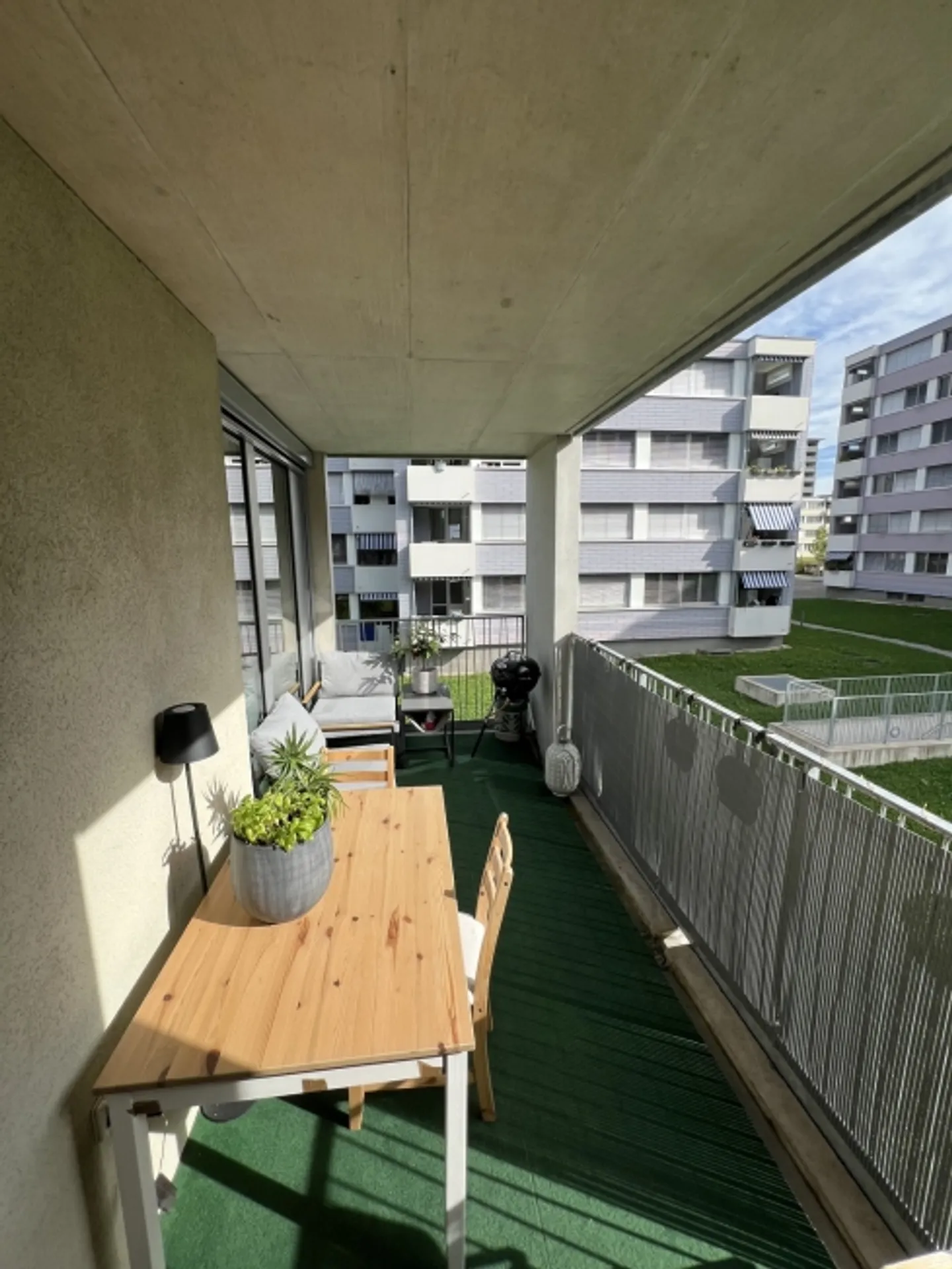 Nouvelle construction - avec des espaces verts - Photo 2 sur 7