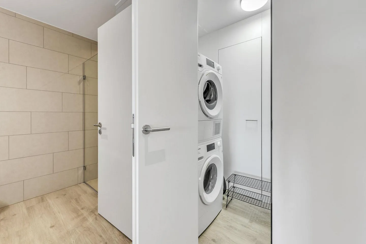 Modernes Apartment mit Loggia - Foto 8 von 11