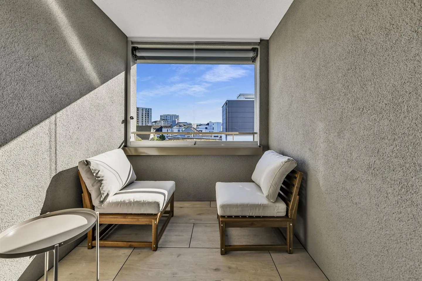 Modernes Apartment mit Loggia - Foto 9 von 11