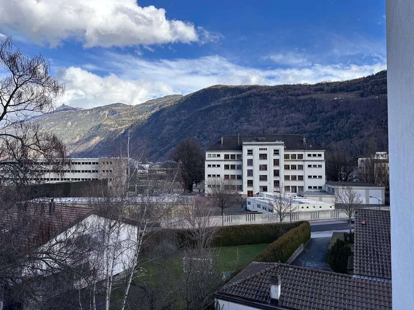 Apartment to renovate in the heart of Martigny - Photo 4 of 13
