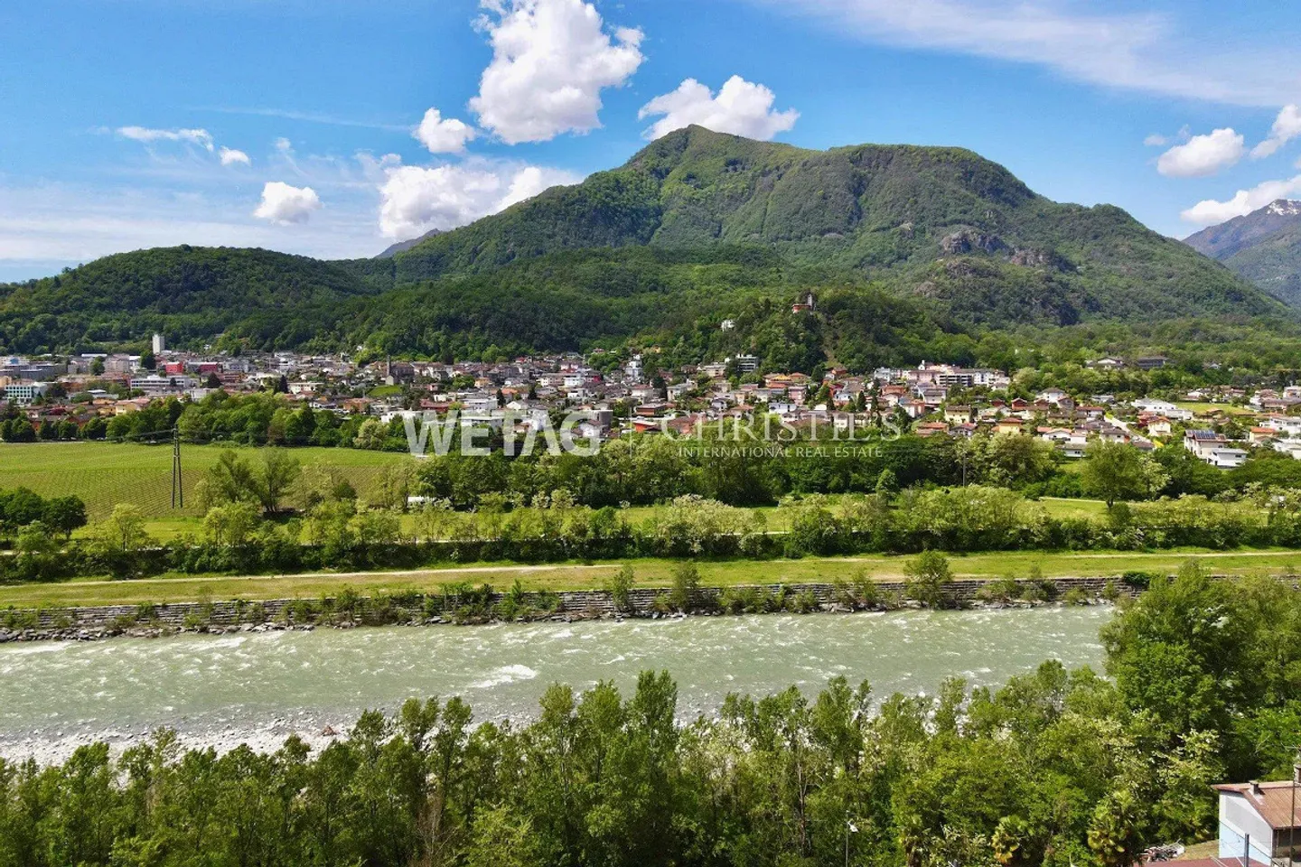 Beautiful building land in Solduno with panoramic view for sale - Photo 3 of 10
