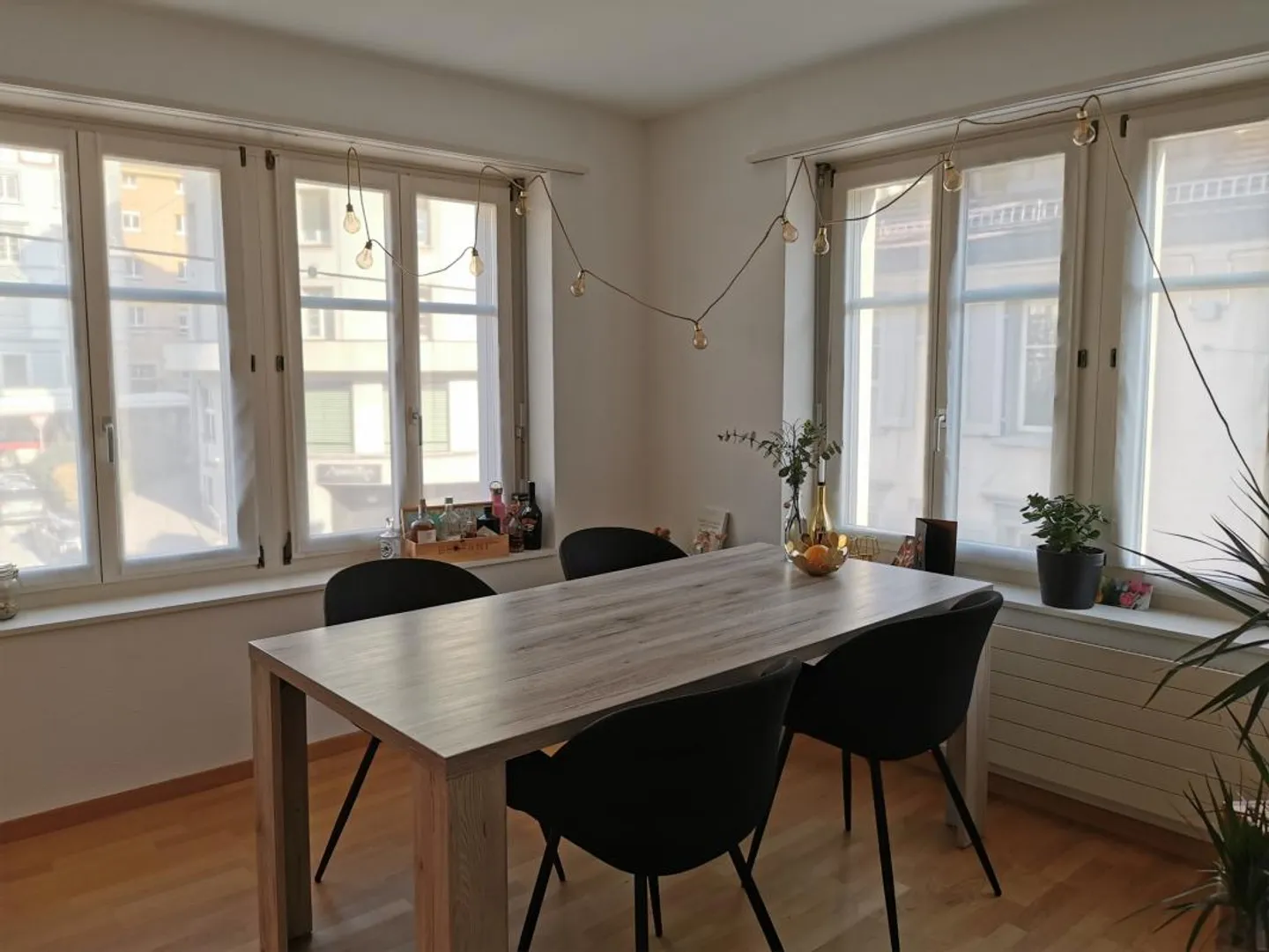 Appartamento elegante in città da affittare - Foto 2 di 8