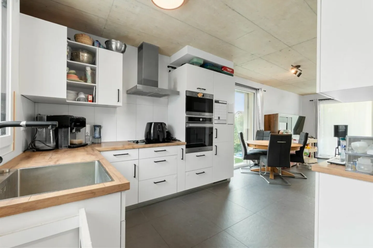 Maison semi-détachée de 4,5 pièces avec 2 places de parking - Photo 2 sur 10