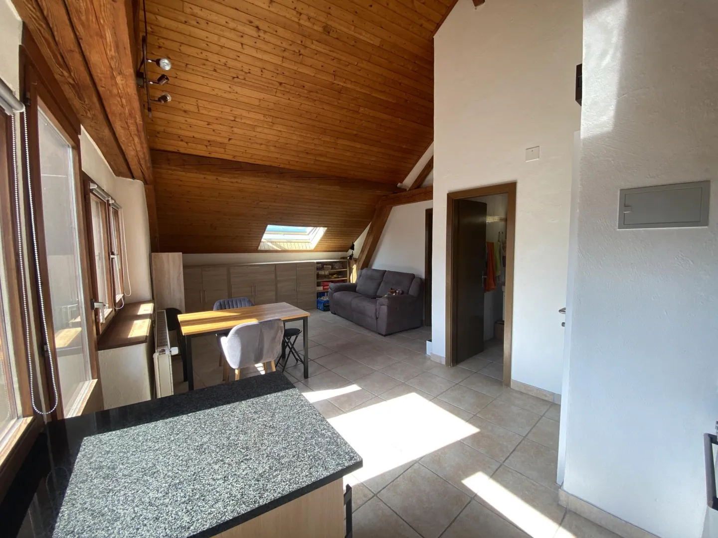 Appartamento in affitto - Foto 3 di 8
