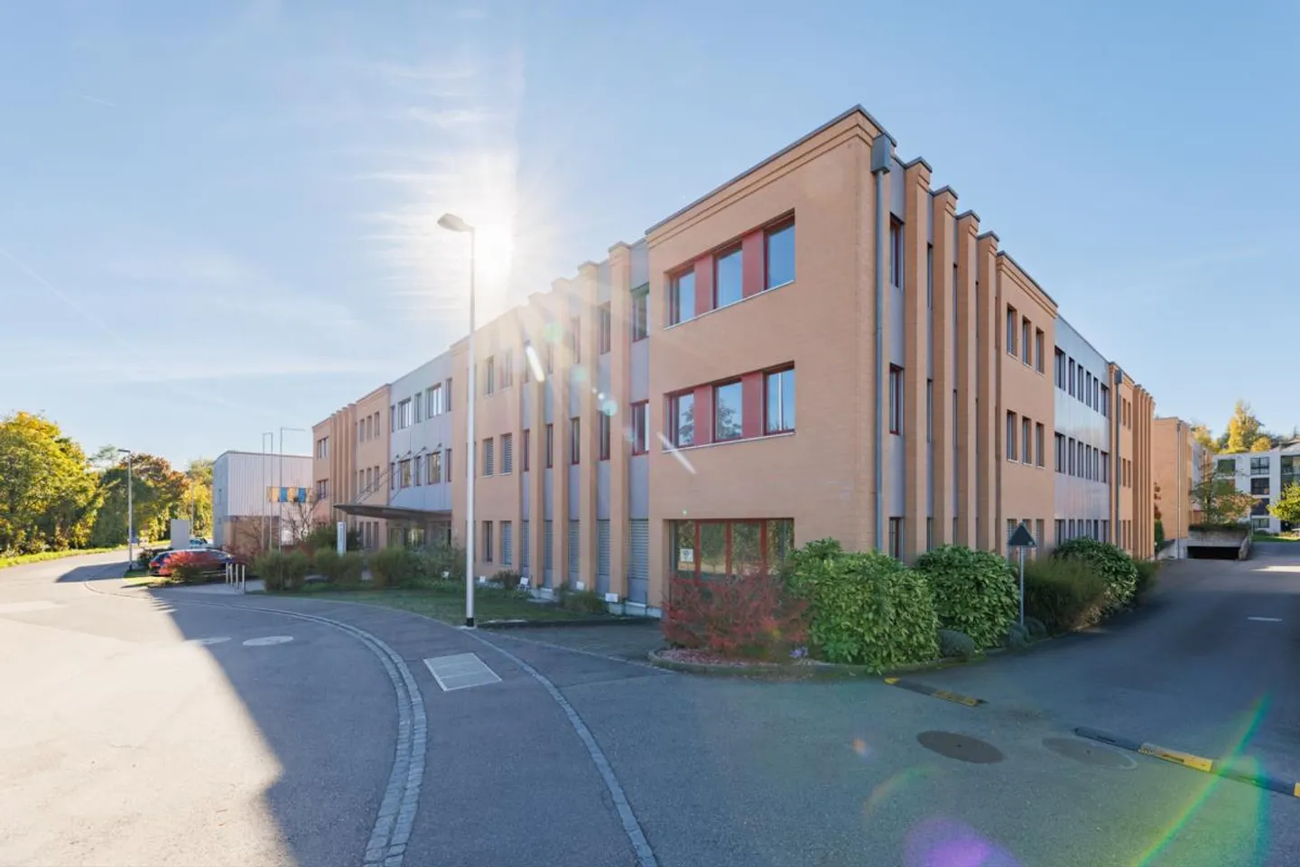 213 to 1800 m2 office space for visions, teamwork, and growth - in... - Photo 8 of 10