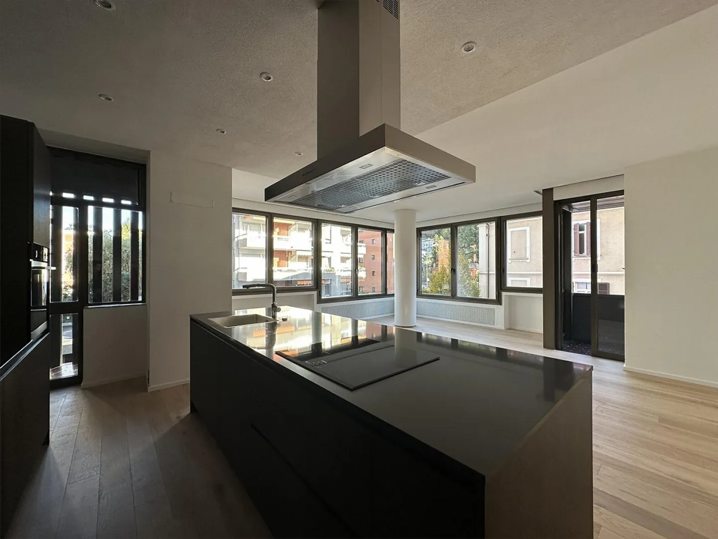 Vendita di un bellissimo appartamento a Cassarate - Foto 3 di 13