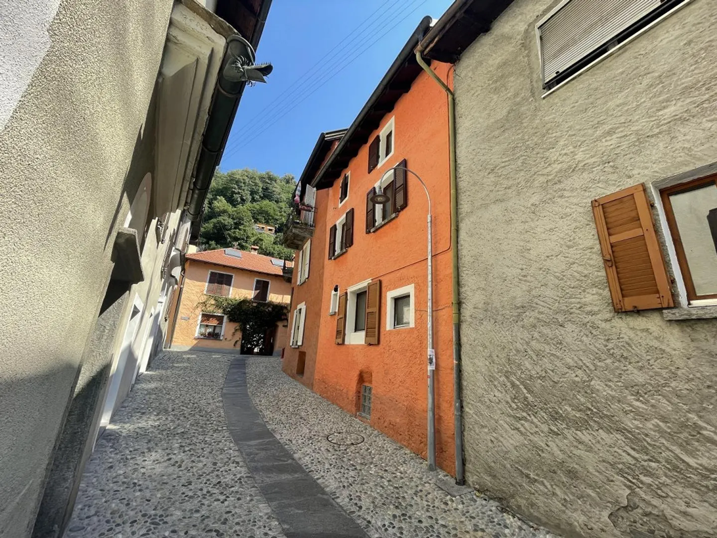 Charmante maison de style tessinois - Photo 25 sur 28