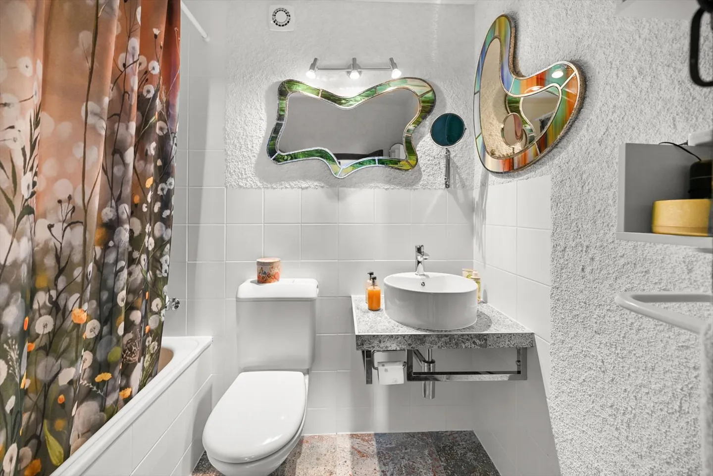 GERÄUMIGES 2.5 ZIMMER WOHNUNG RENOVIERUNG - Foto 6 von 8