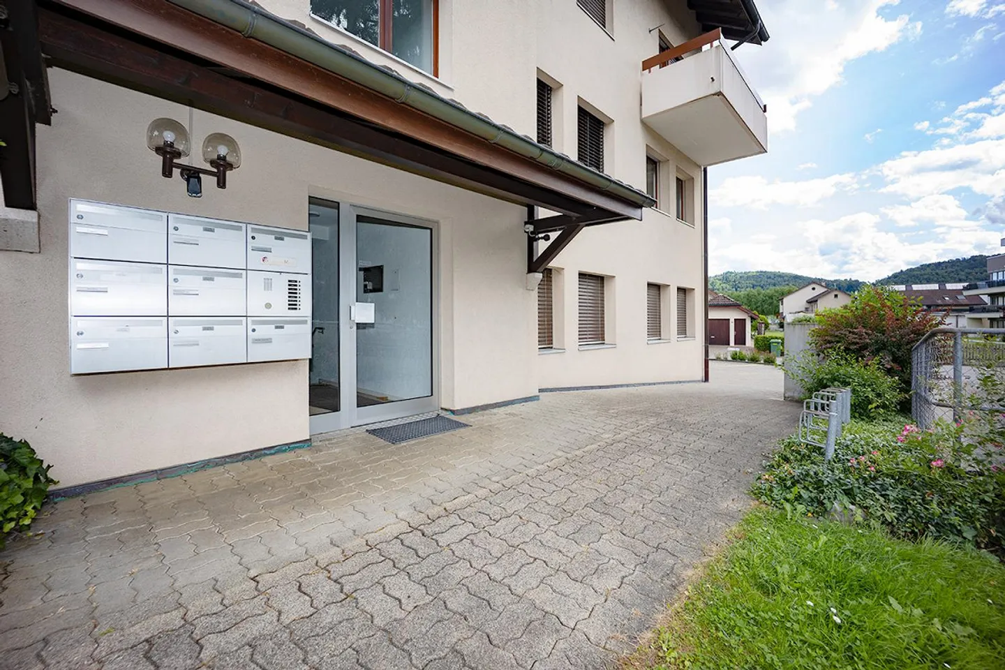 Attractive multifunctional commercial and office spaces in Mellingen - Photo 4 of 15