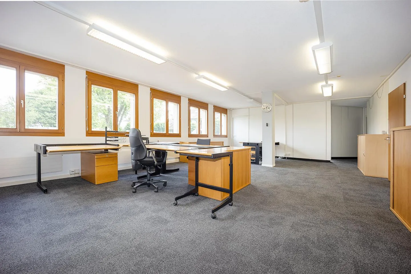 Attractive multifunctional commercial and office spaces in Mellingen - Photo 6 of 15