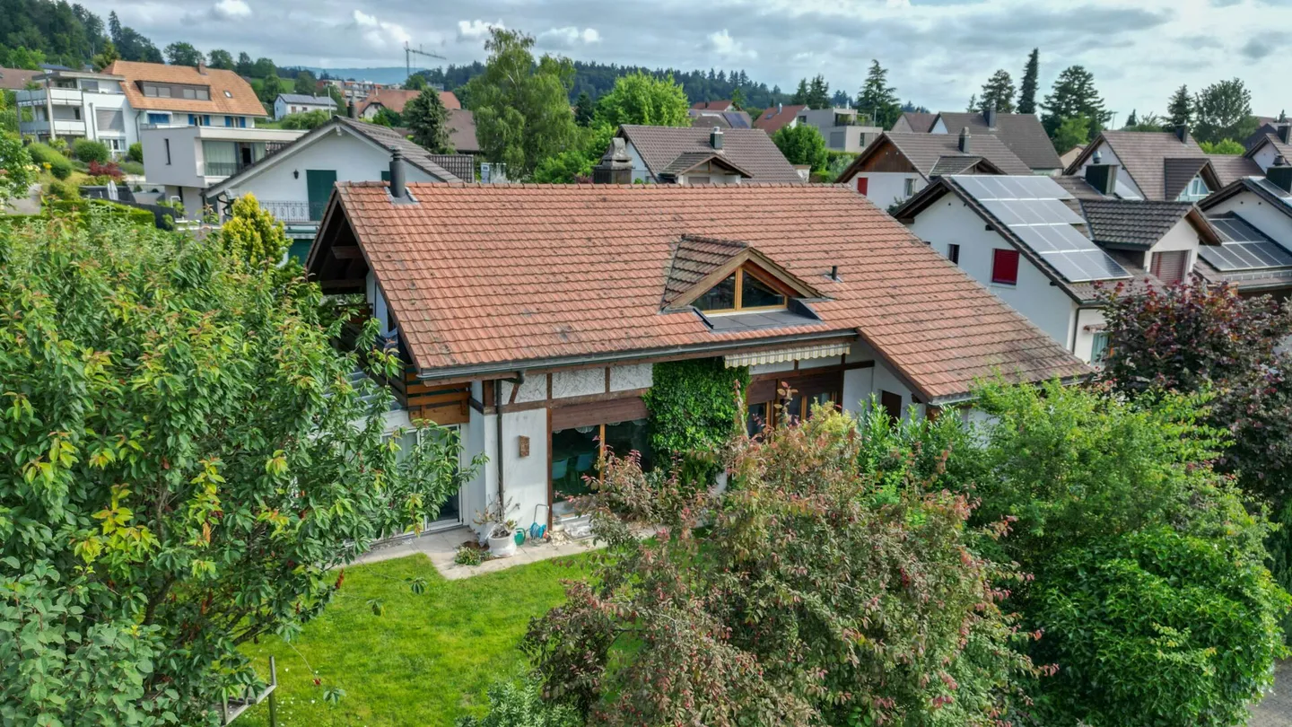 Oasis of Calm with Large Garden - 6.5-Room Single-Family House - Photo 23 of 25