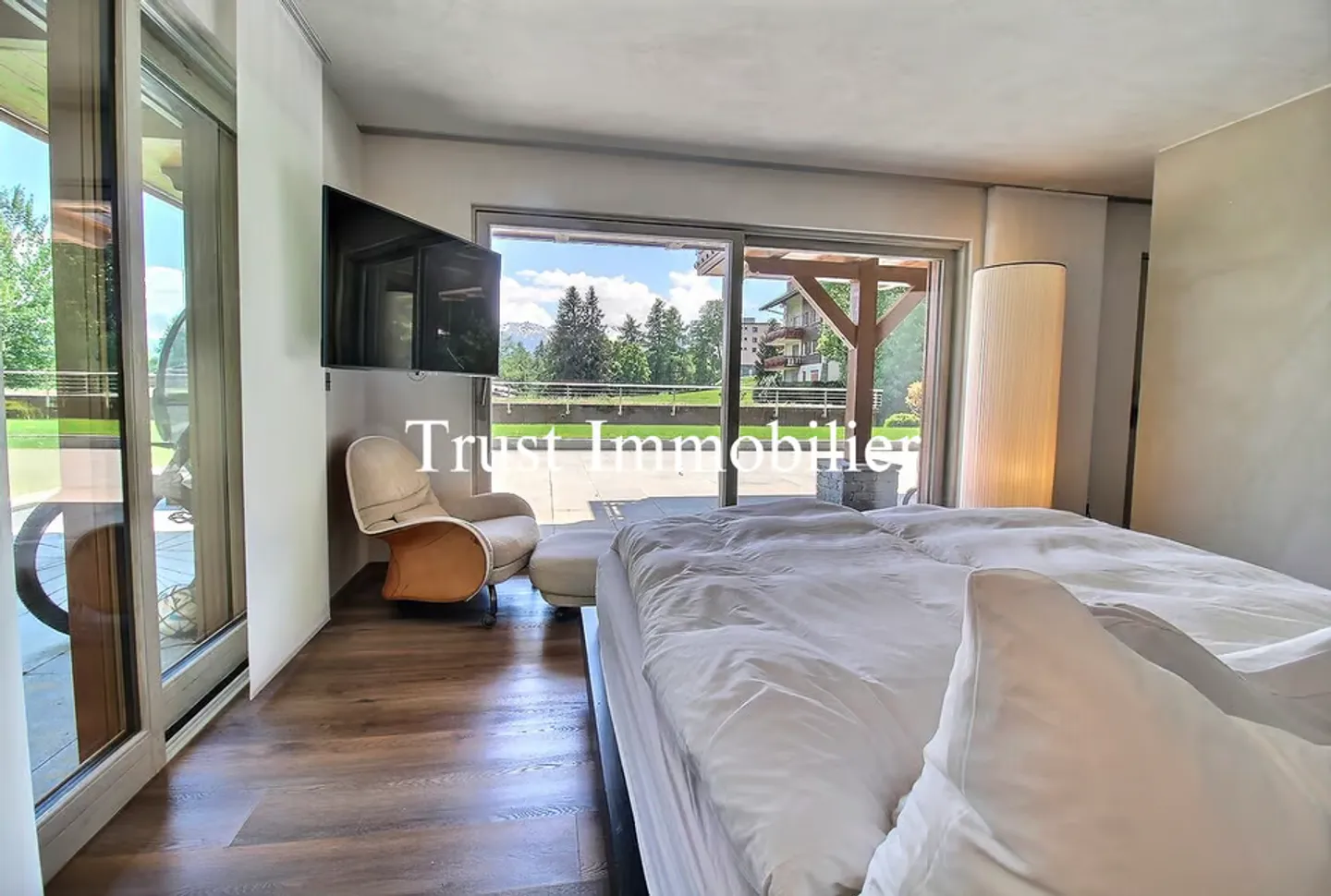 5000. Luxurious 270 m2 apartment in the center of Crans - Photo 11 of 13