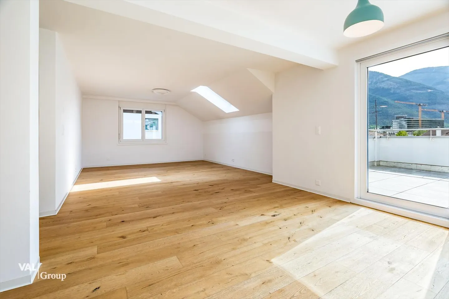 Appartement penthouse exclusif de 5,5 pièces avec grand balcon dans le meilleur emplacement à Naters - Photo 1 sur 13