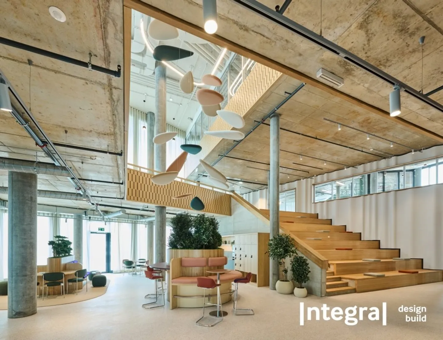 Spacious commercial space with 100m² - versatile use in Vivo Aesch - Photo 4 of 7