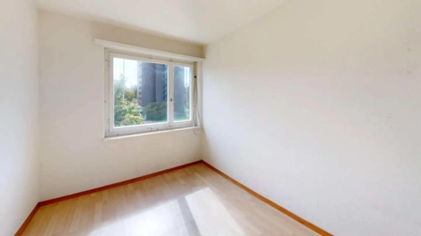 Appartement lumineux de 4 pièces à louer temporairement à Zürich-Oerlikon (jusqu'au 31.03.2026) - Photo 12 sur 13