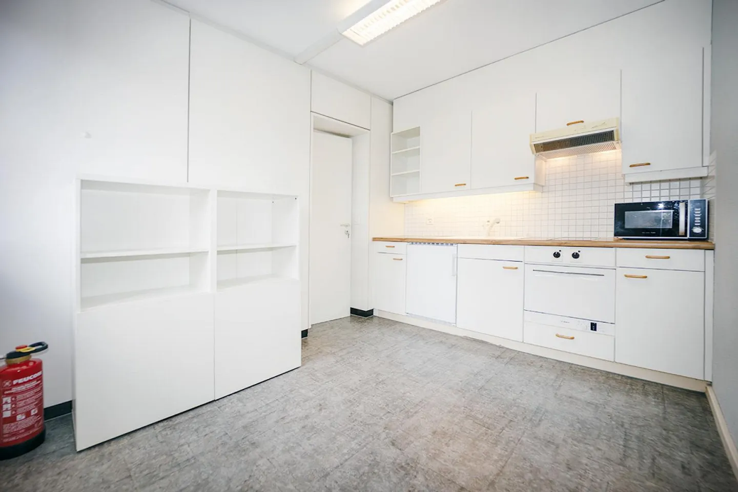 Attractive multifunctional commercial and office spaces in Mellingen - Photo 12 of 15