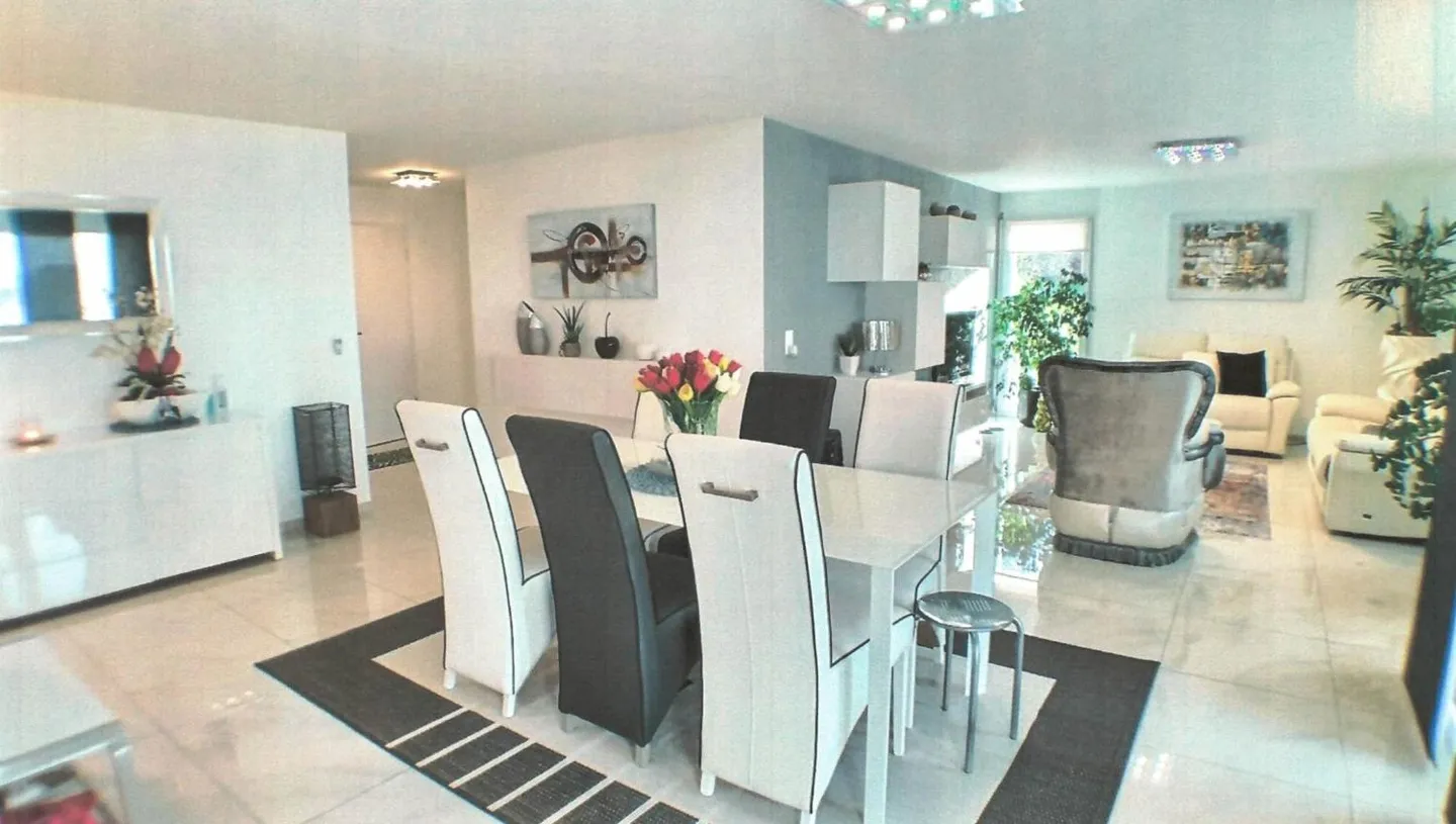 Appartamento luminoso di 4,5 stanze - quartiere tranquillo - disponibile immediatamente - Foto 4 di 5