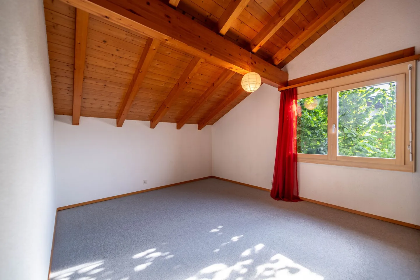 Oasis of Calm with Large Garden - 6.5-Room Single-Family House - Photo 16 of 25