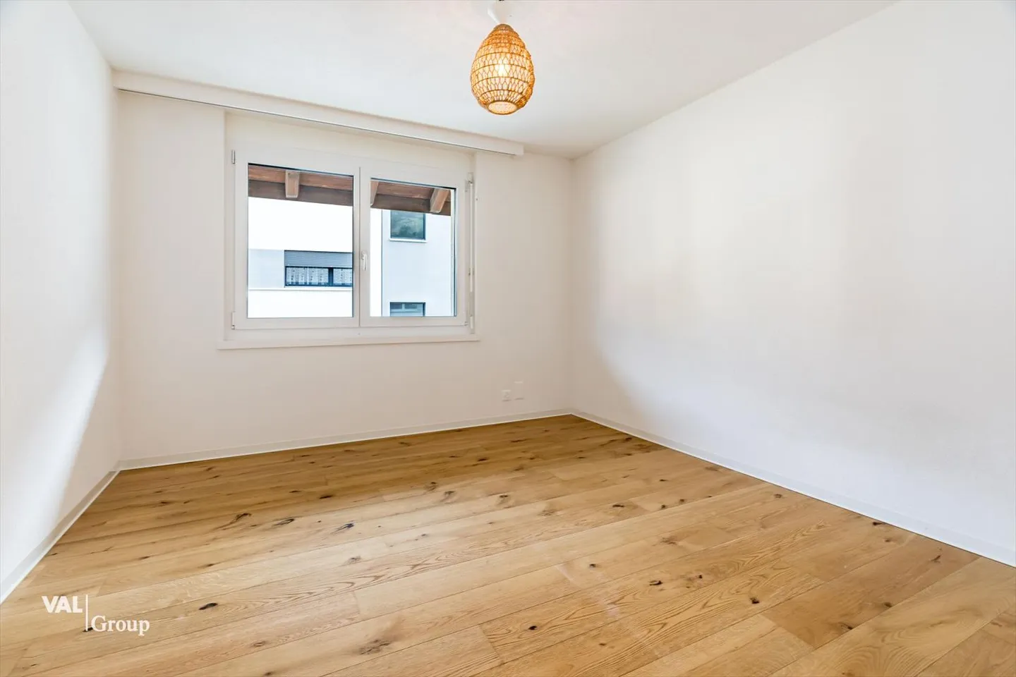Appartement penthouse exclusif de 5,5 pièces avec grand balcon dans le meilleur emplacement à Naters - Photo 5 sur 13