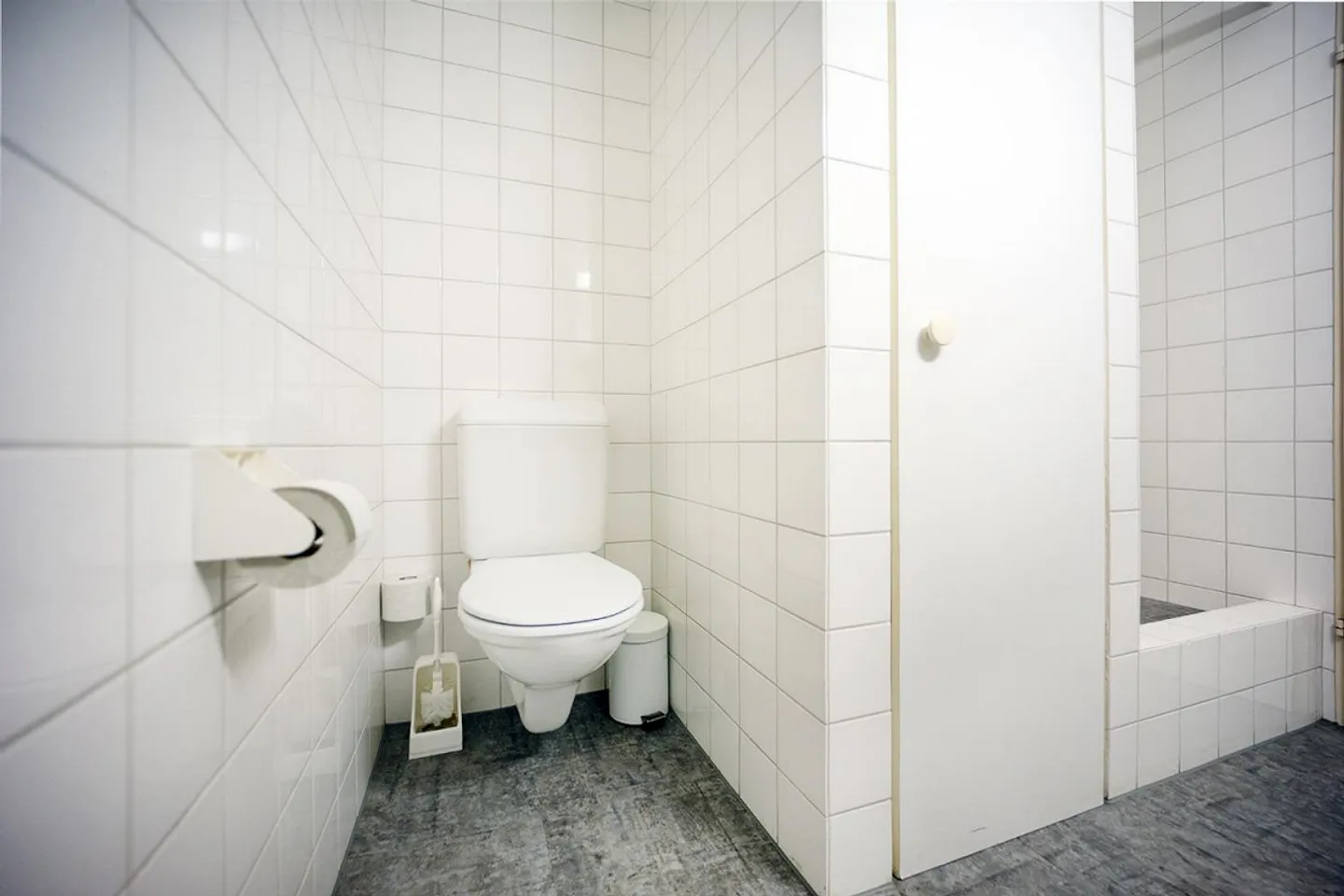 Attractive multifunctional commercial and office spaces in Mellingen - Photo 14 of 15