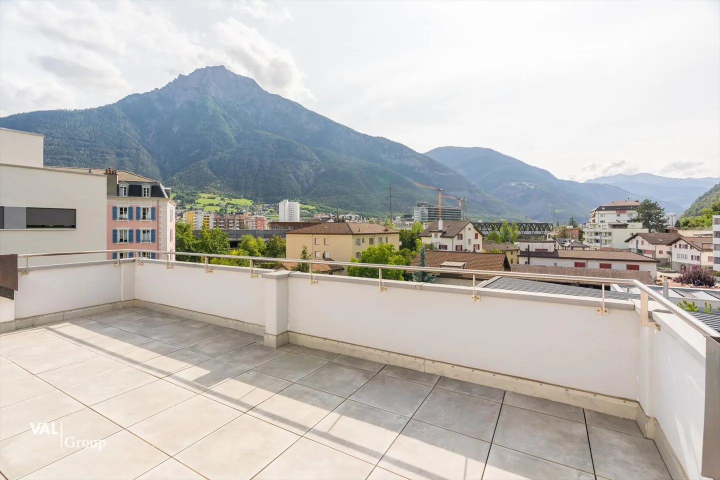 Appartement penthouse exclusif de 5,5 pièces avec grand balcon dans le meilleur emplacement à Naters - Photo 10 sur 13