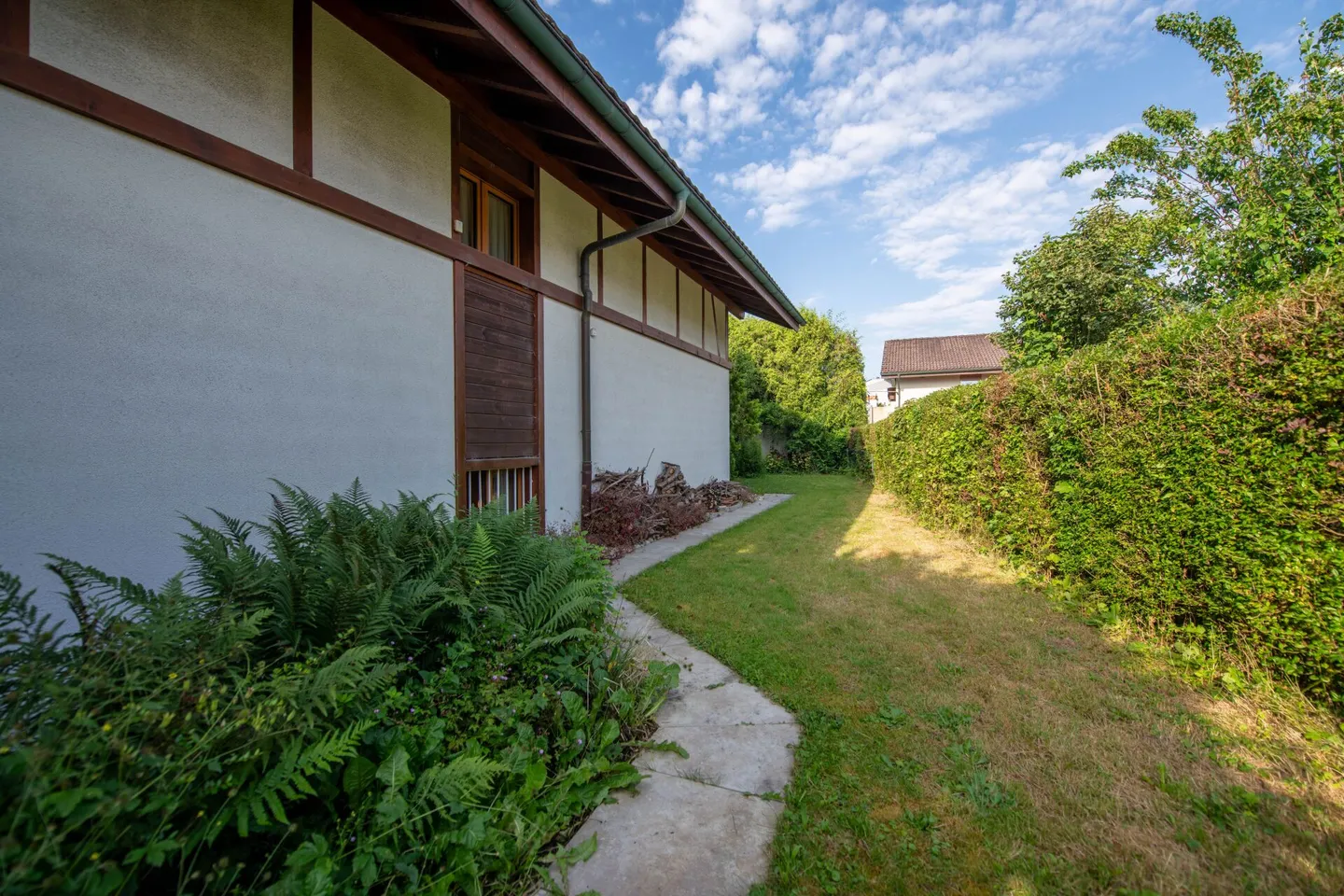 Oasis of Calm with Large Garden - 6.5-Room Single-Family House - Photo 20 of 25