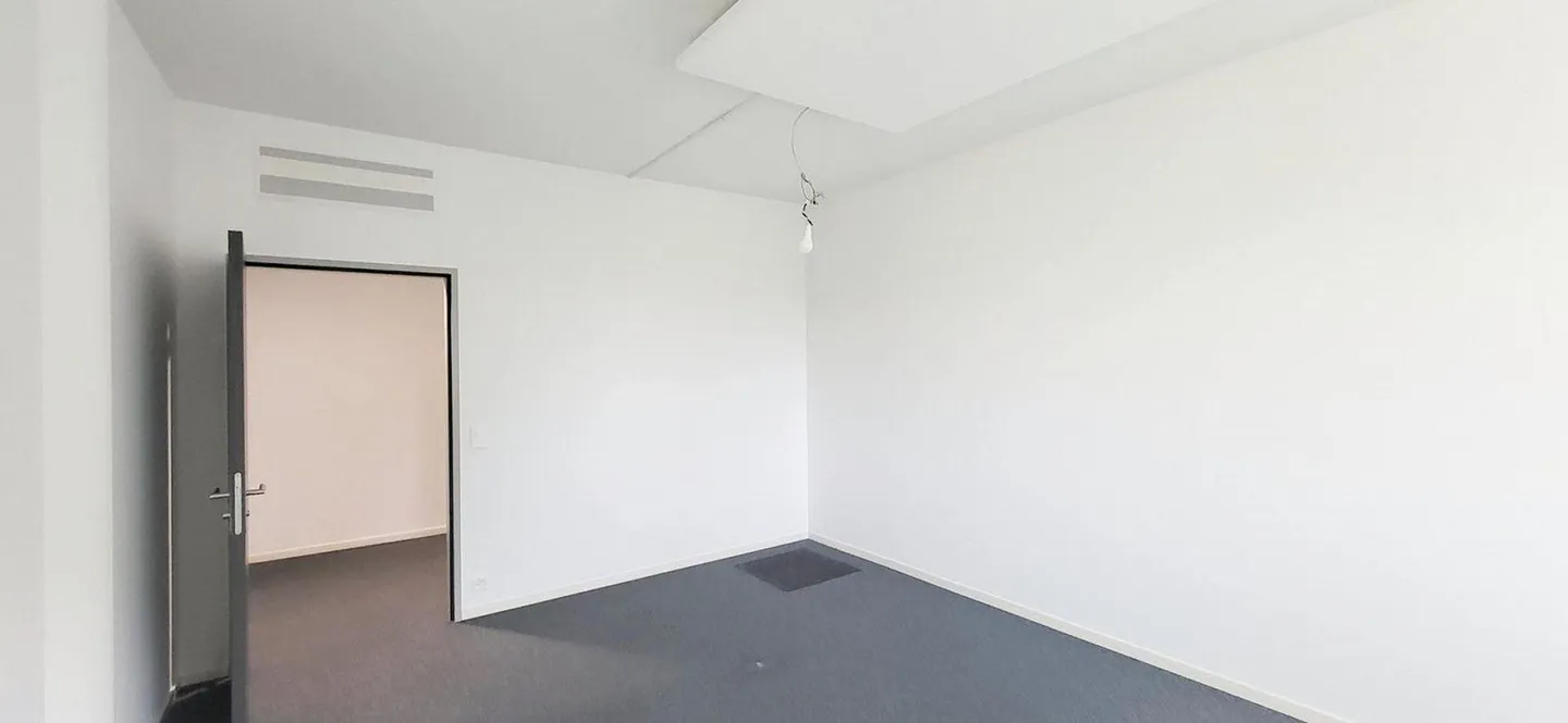 Voll ausgebaute Bürofläche - Foto 10 von 13