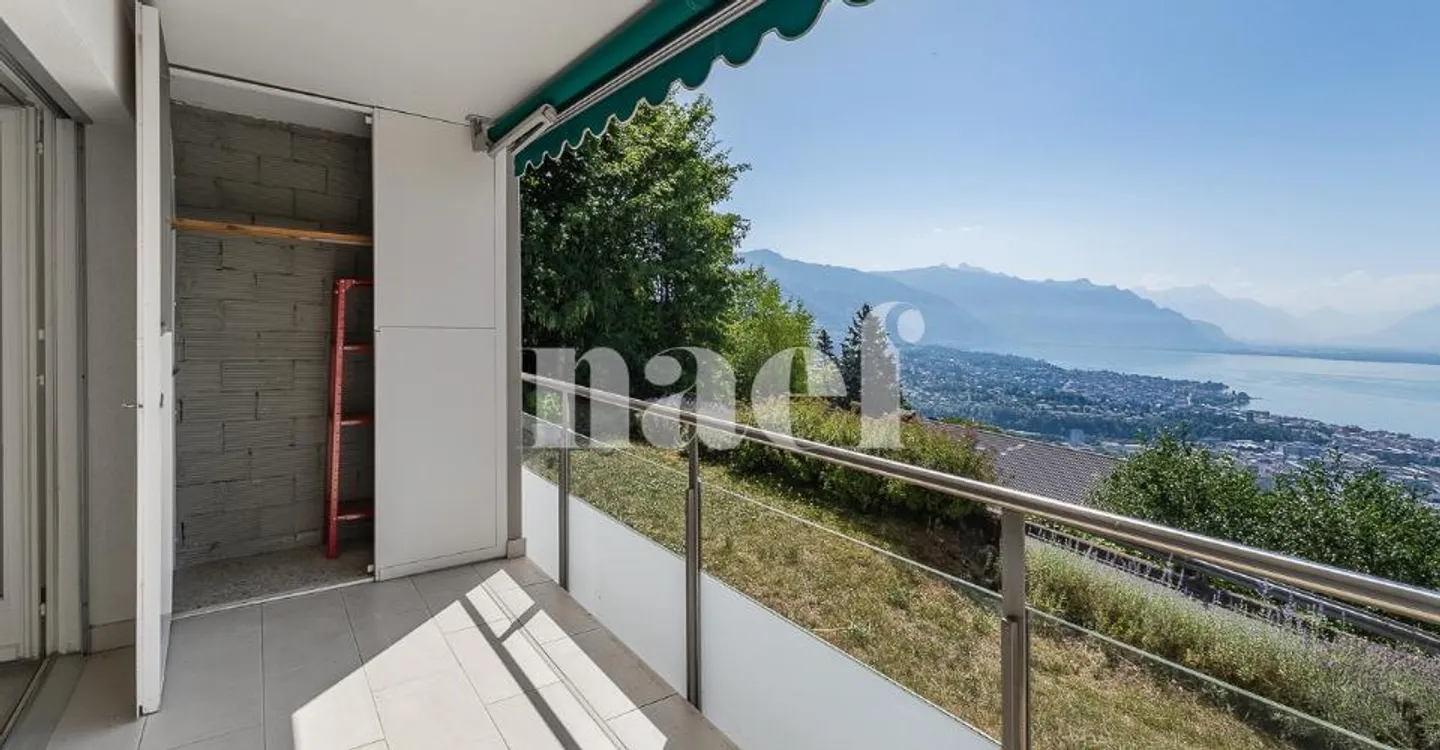 4.5-room duplex apartment with panoramic lake view for sale in Chardonne - Photo 2 of 12