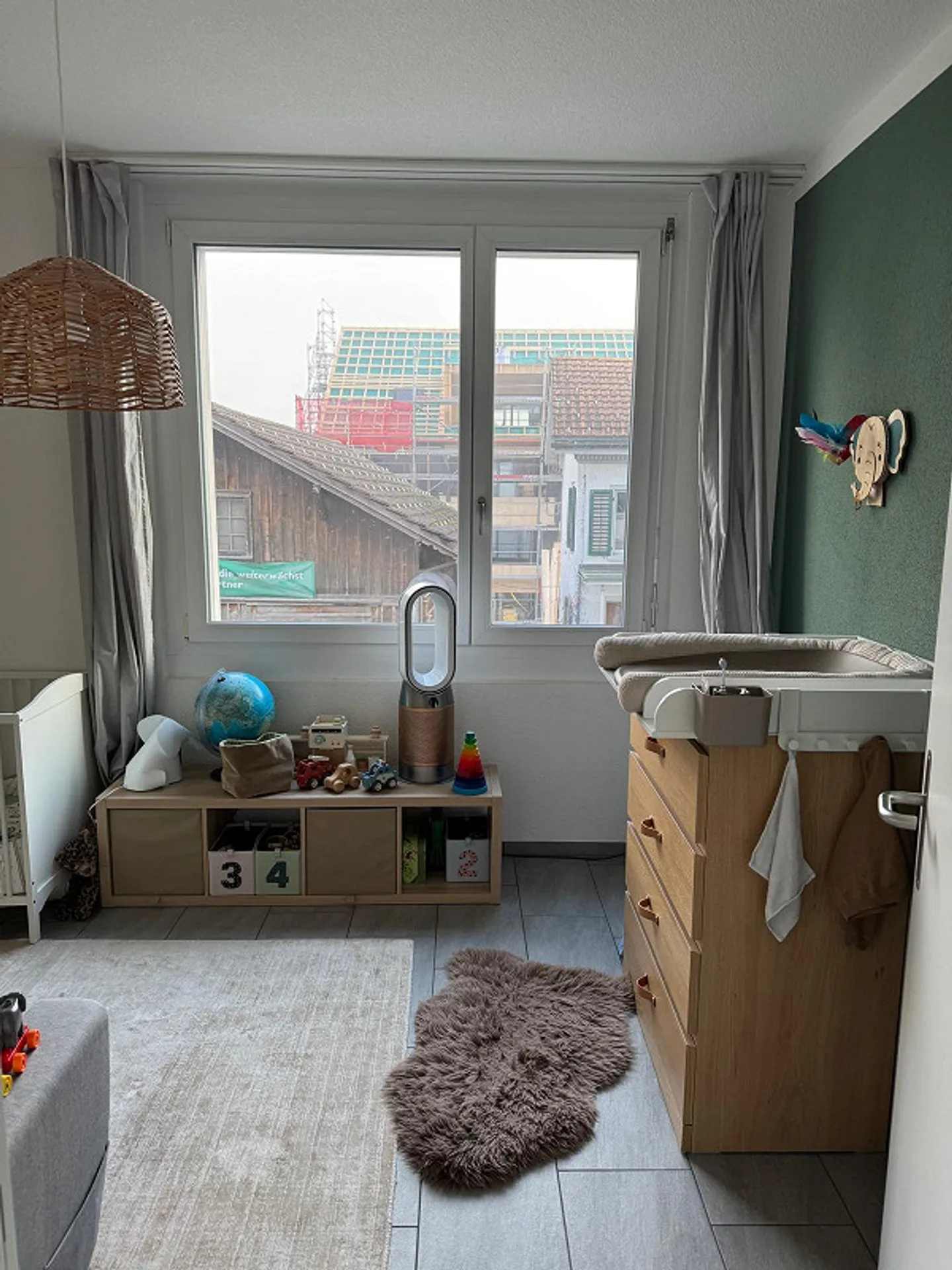 Appartamento 3.5 locali con terrazza sul tetto nel centro del villaggio - Foto 2 di 9