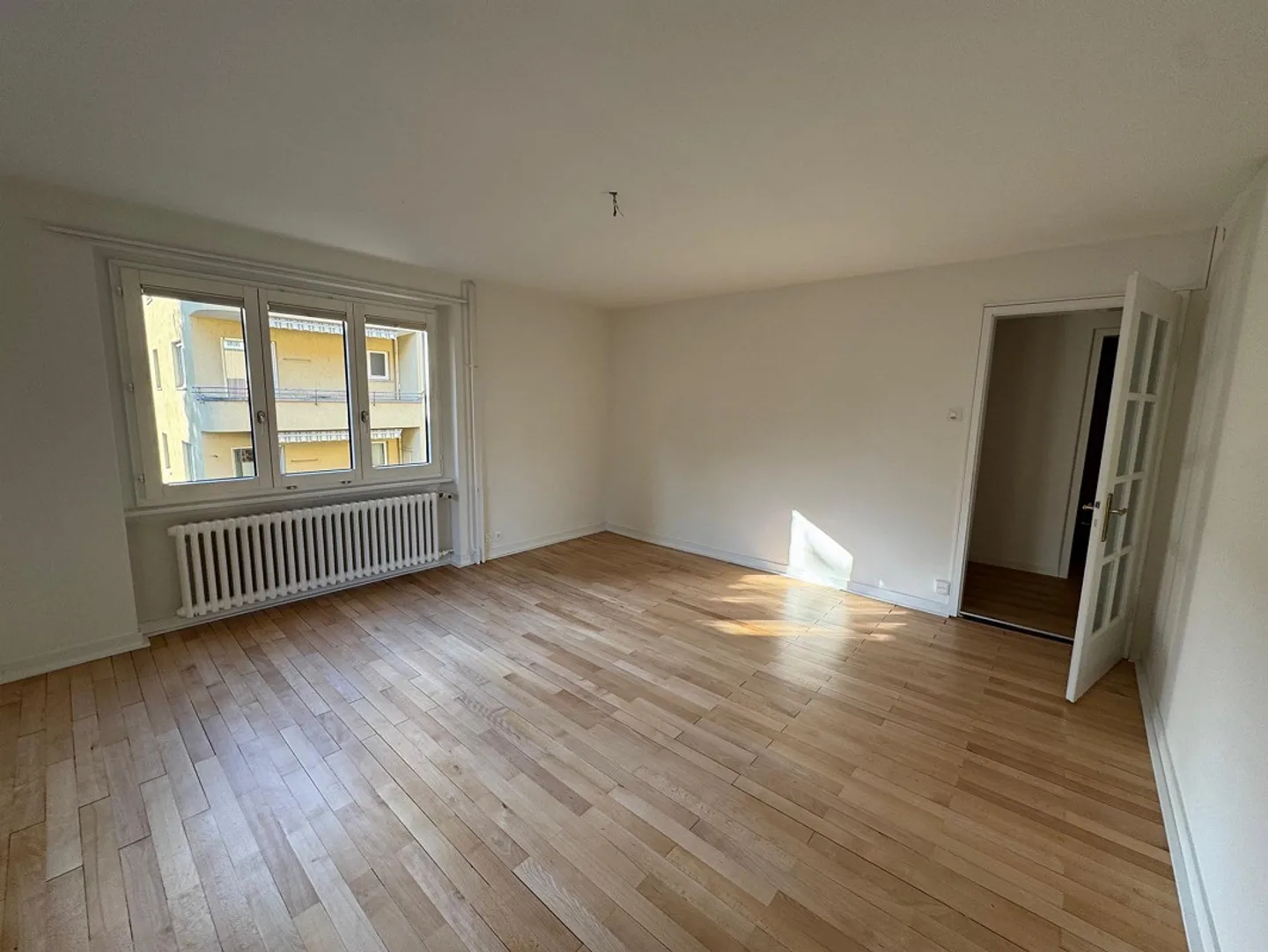 Charming 3-room apartment with two balconies in the Maihof district - Photo 8 of 20
