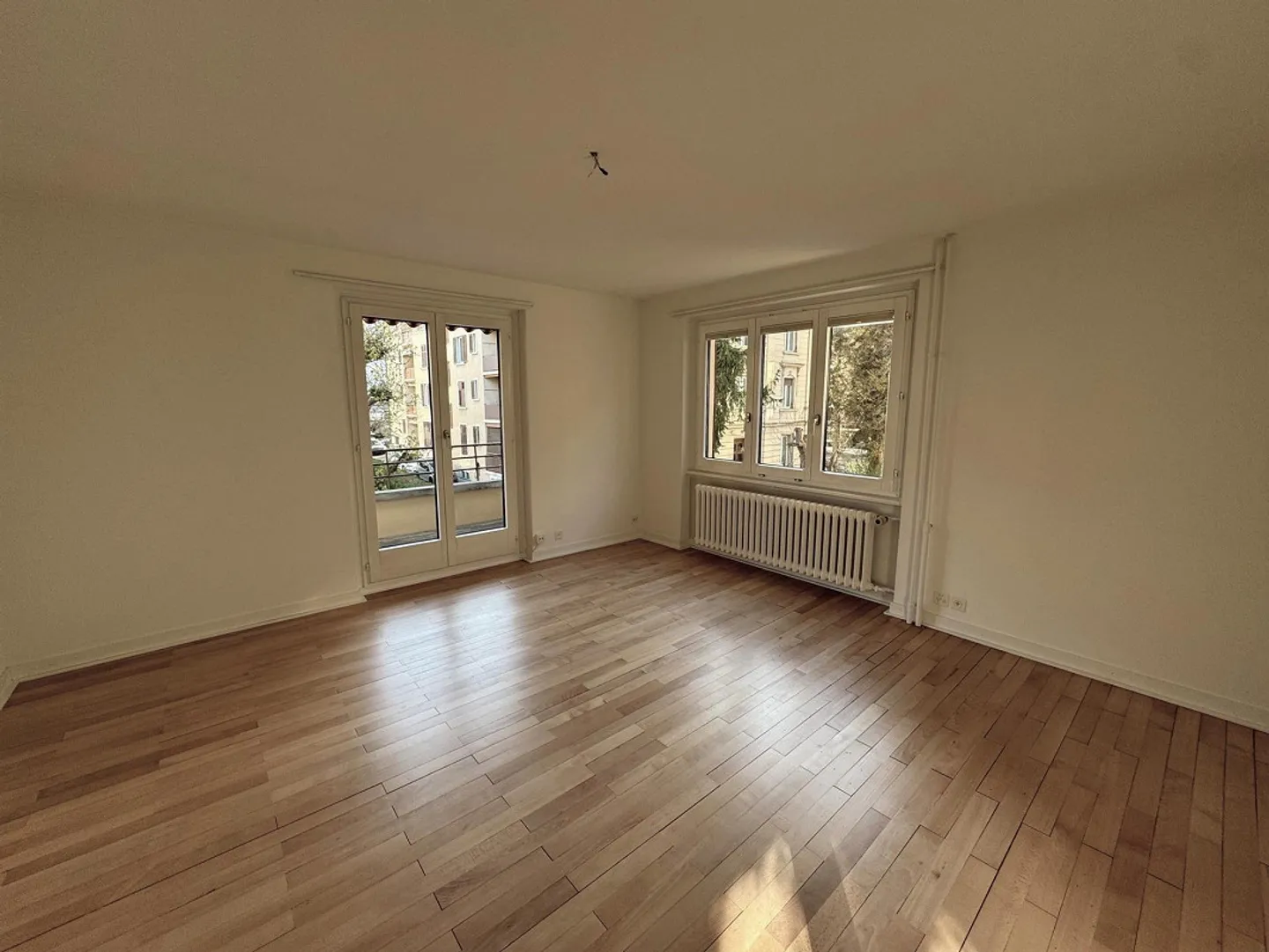 Charming 3-room apartment with two balconies in the Maihof district - Photo 9 of 20