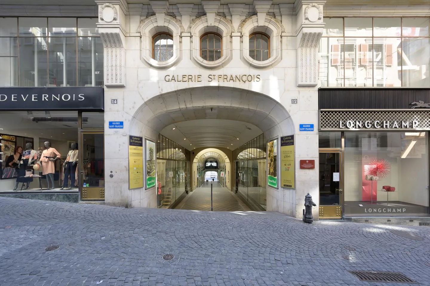 Schaufenster zu vermieten in der Galerie Saint-François - Foto 1 von 3