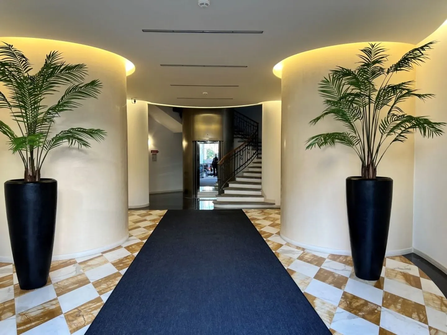 Ufficio di Prestige in un edificio storico nel centro città - Foto 3 di 4