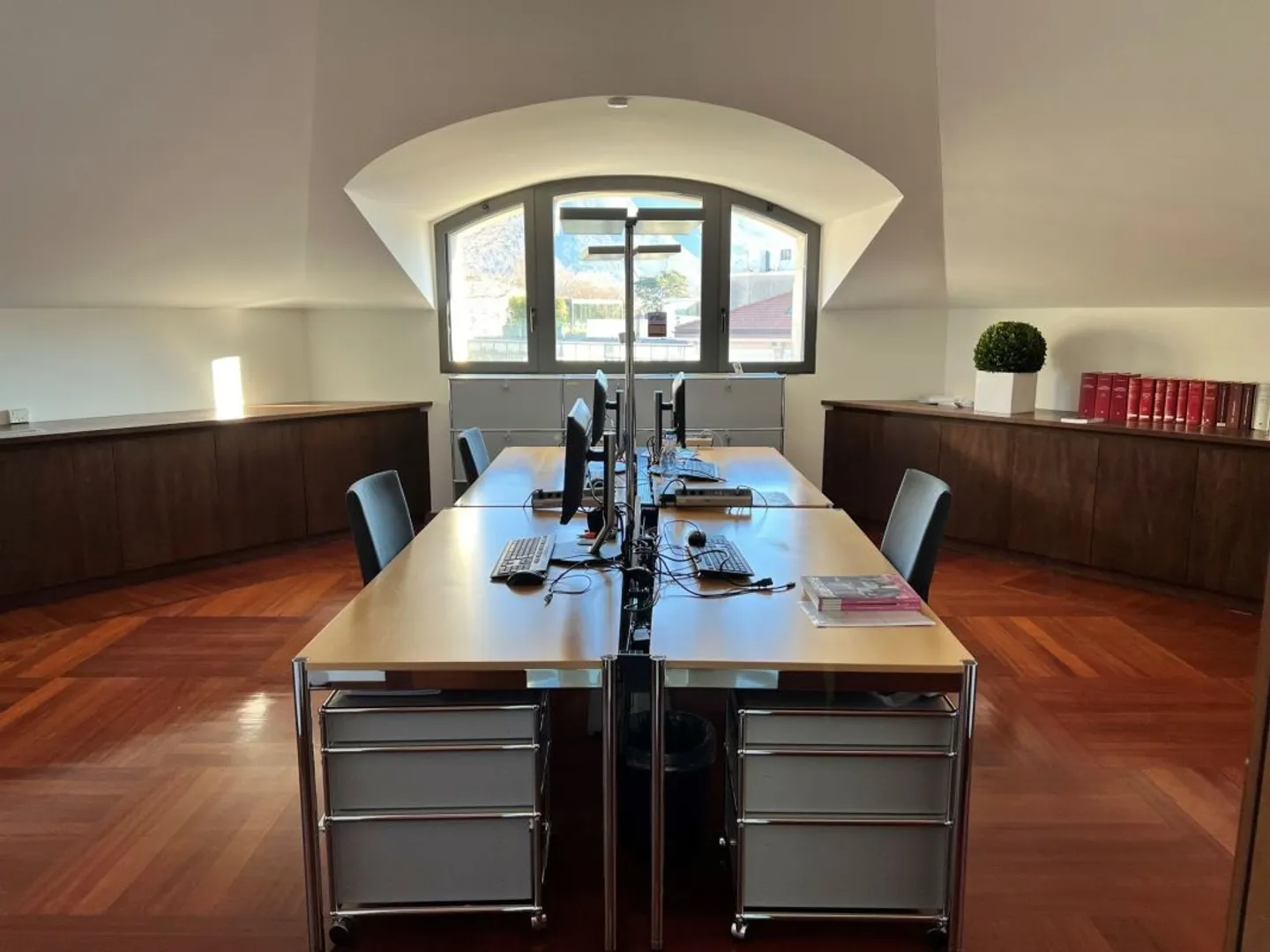 Ufficio di Prestige in un edificio storico nel centro città - Foto 4 di 4