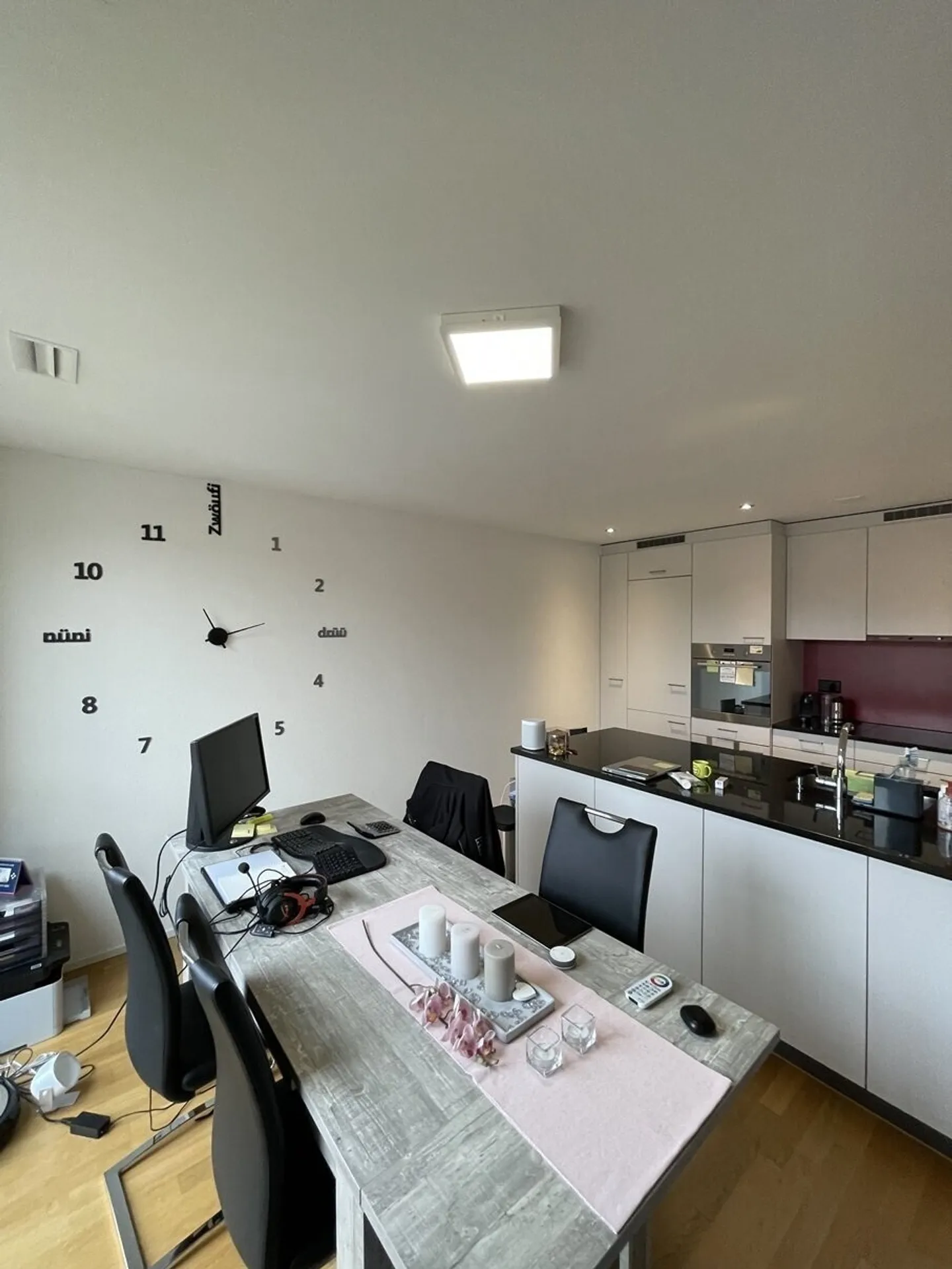 Modern 2.5-Room Apartment - Photo 3 of 13