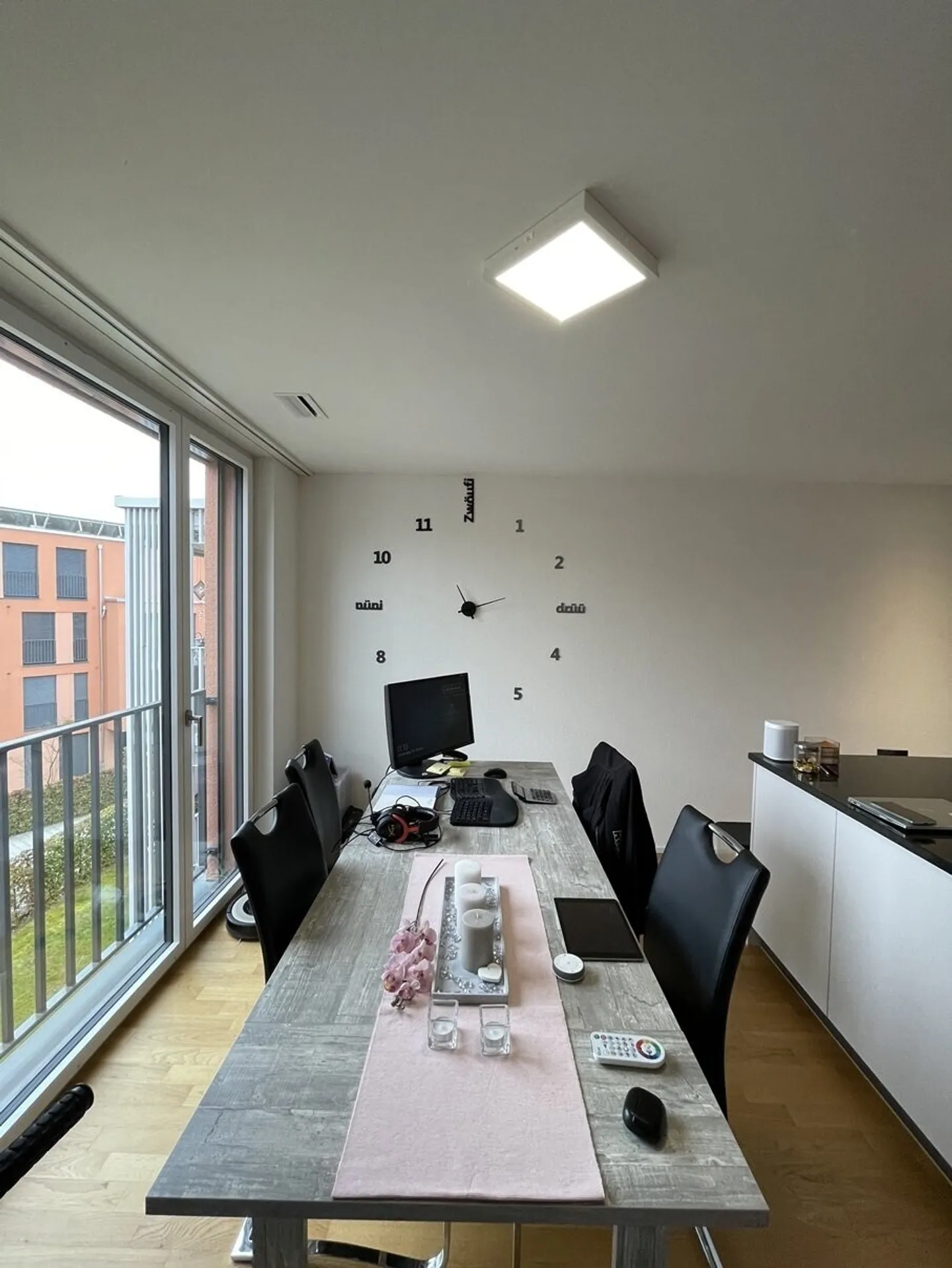 Modern 2.5-Room Apartment - Photo 4 of 13