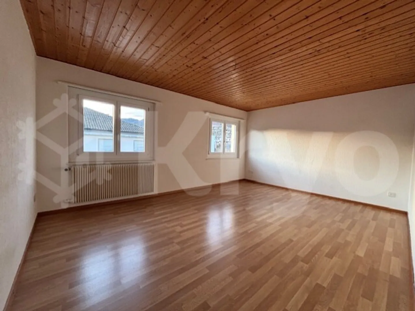 Appartamento di 4 locali in quartiere soleggiato in affitto - Foto 7 di 12