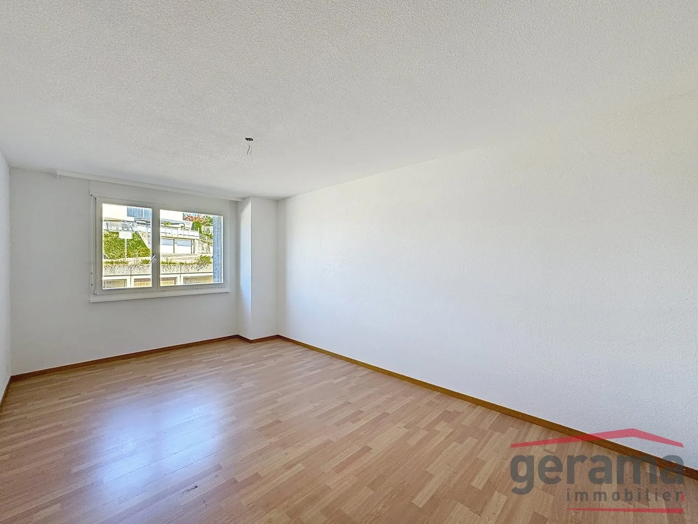 Bel appartement 3.5 pièces à Schmitten - Photo 3 sur 7