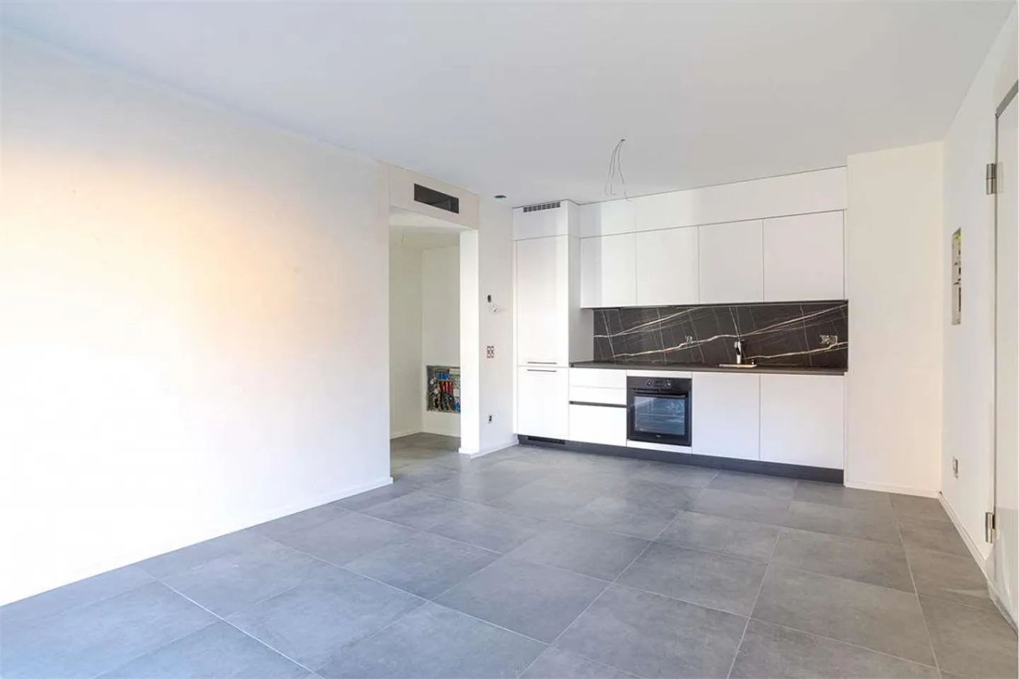 New 2.5-room apartment on the top floor - Photo 1 of 13