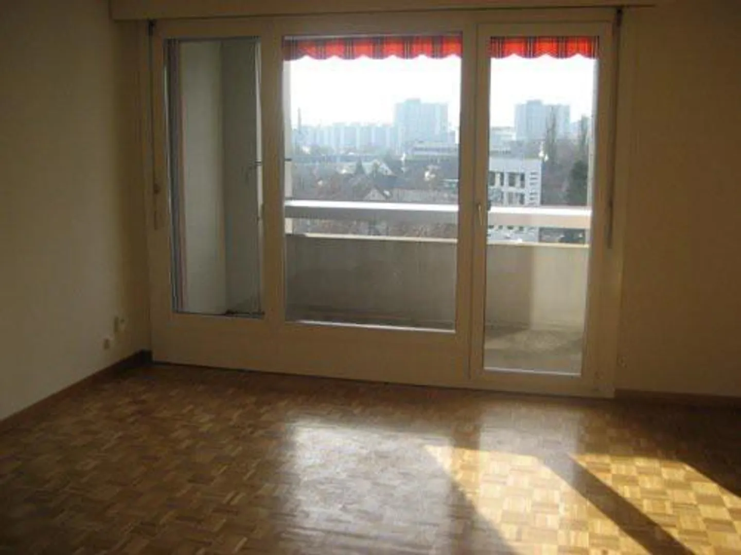 Appartement en maisonette dans une propriété bien entretenue - Photo 4 sur 6