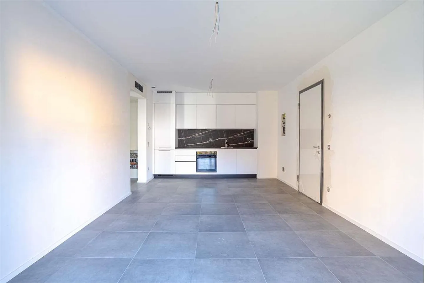 New 2.5-room apartment on the top floor - Photo 2 of 13