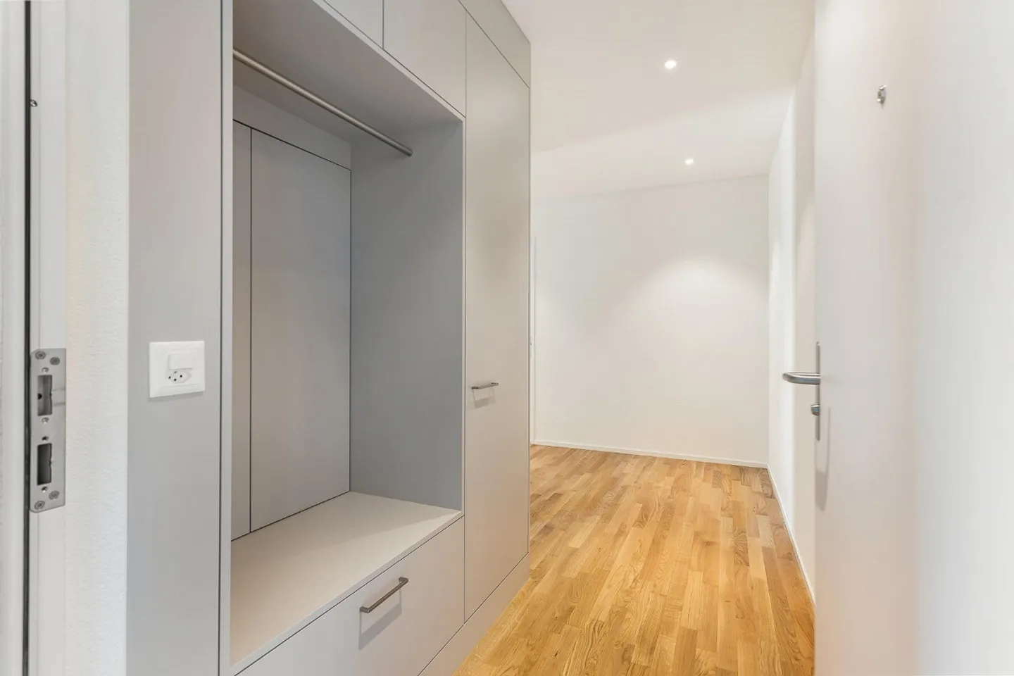 Modern apartment in a quiet location - Photo 8 of 9