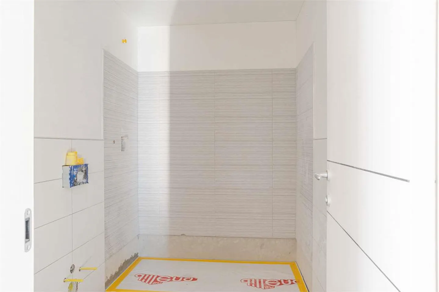 New 2.5-room apartment on the top floor - Photo 13 of 13