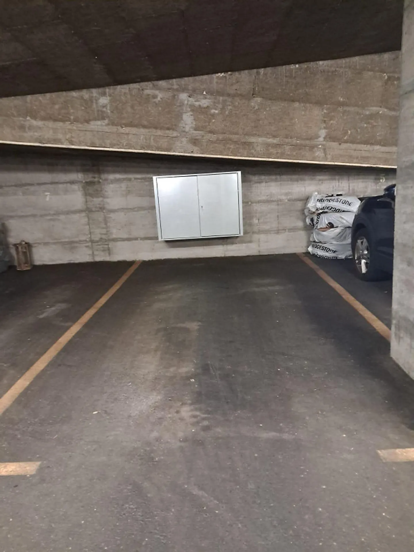 Place de parking à louer - Photo 1 sur 1