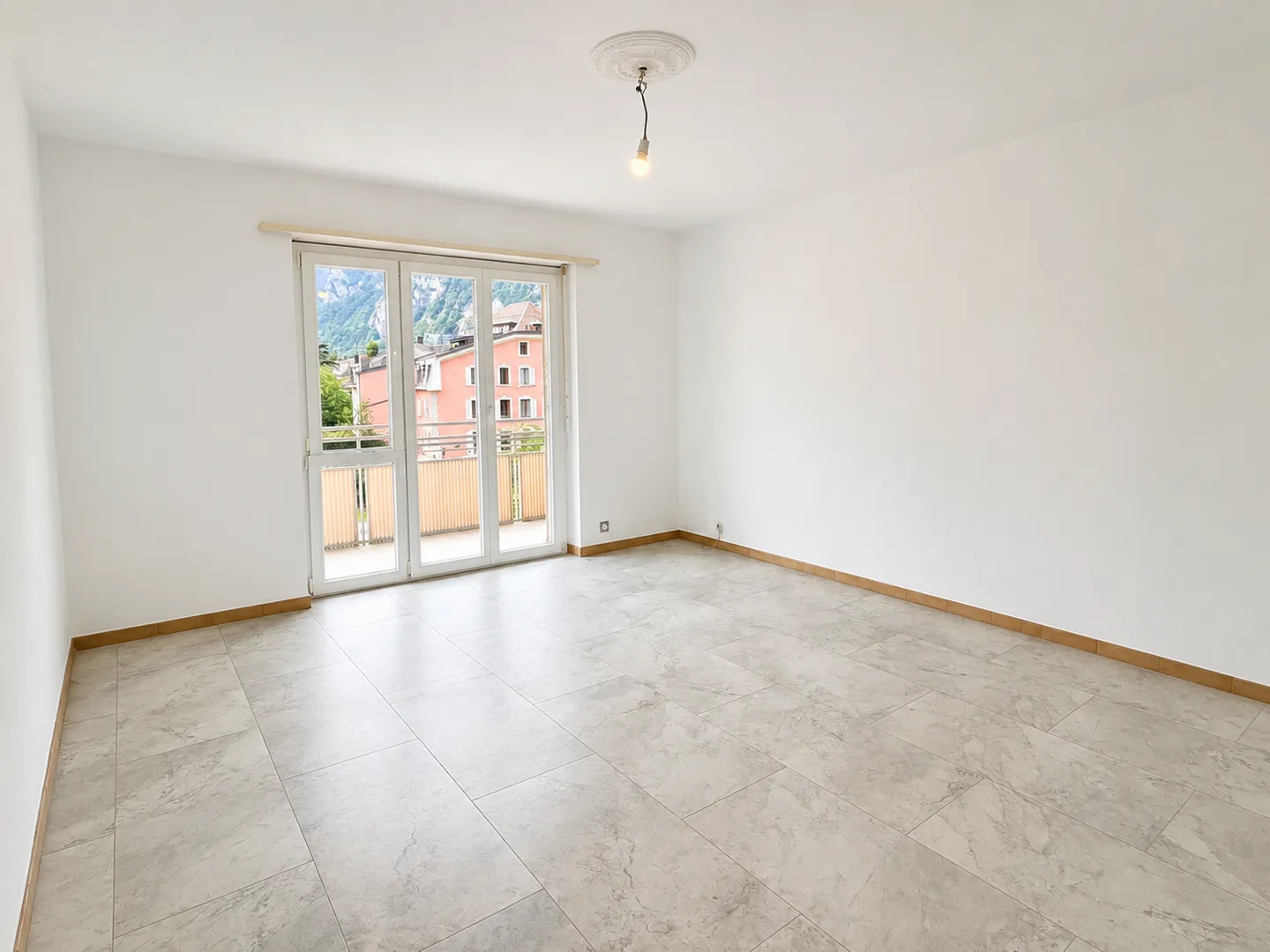3,5-Zimmer-Wohnung - Foto 1 von 6
