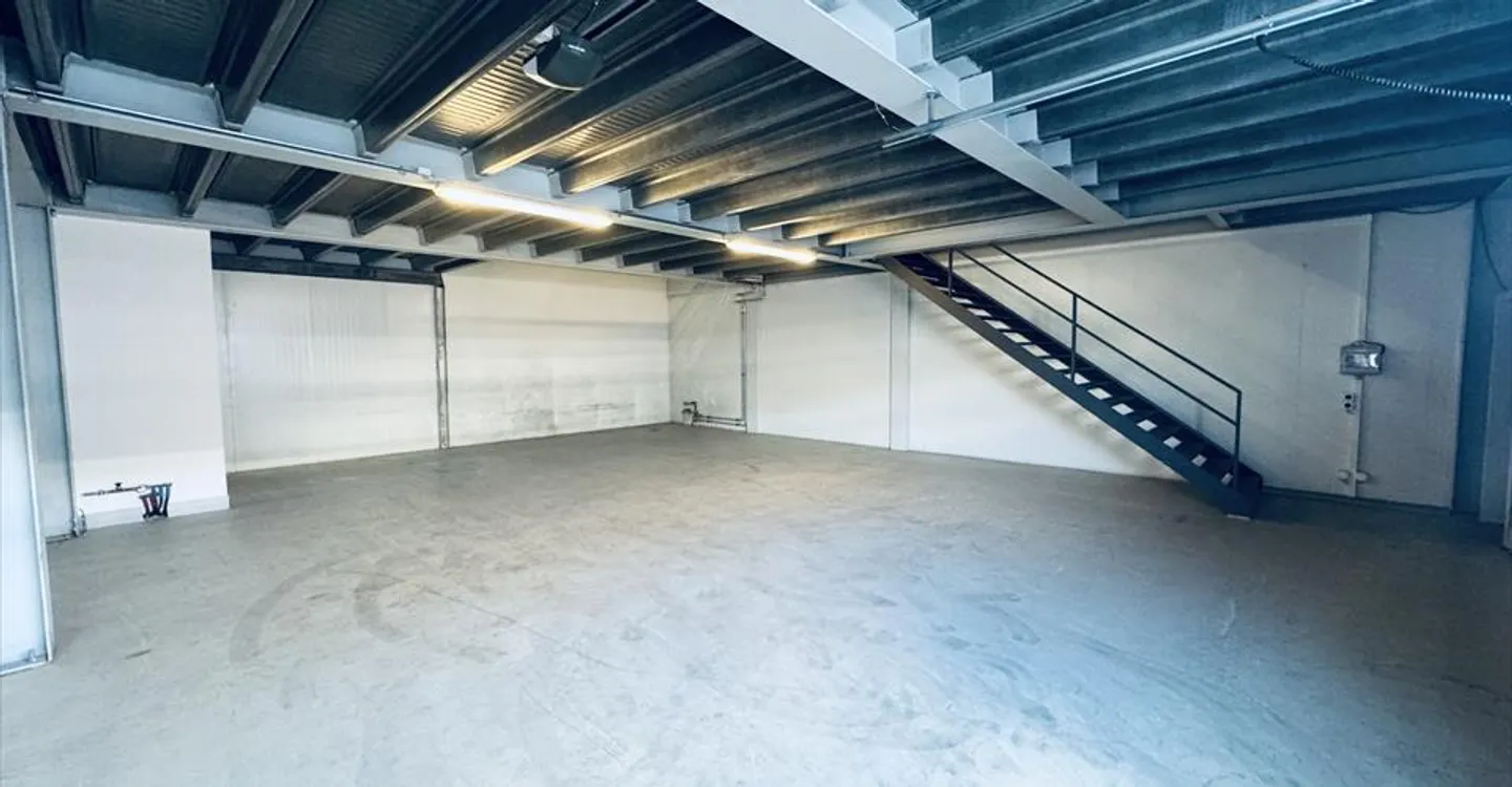 Immeuble mixte à louer - Photo 3 sur 7