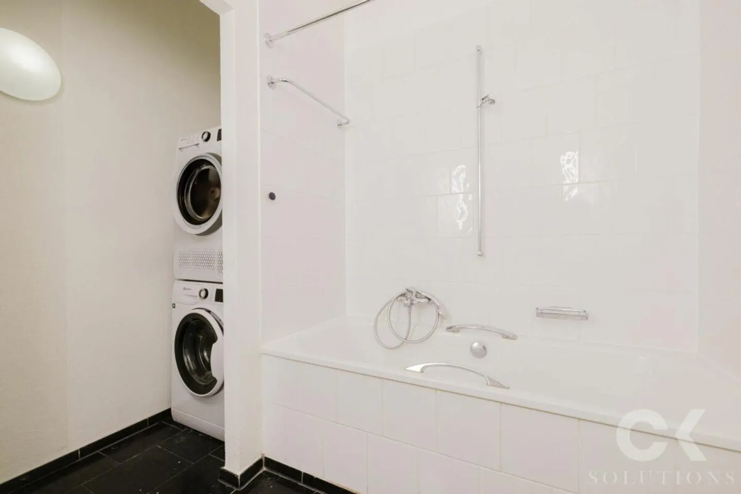 Grosszügige 5-Zimmer-Gartenwohnung in Oberwil - Wohnen mit Stil, Ra... - Foto 9 von 14