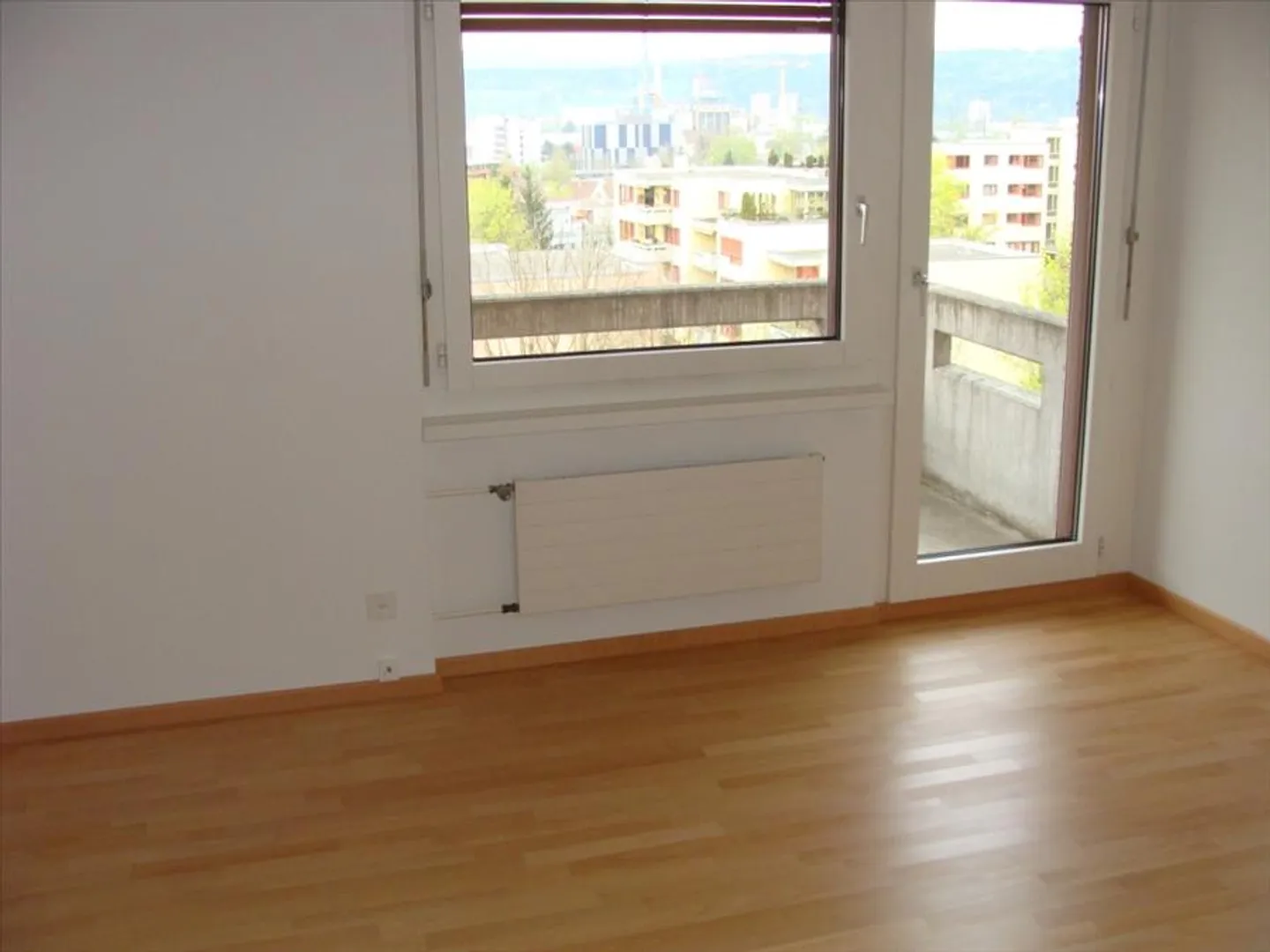 Spacious 3.5-room apartment in Oberi! - Photo 2 of 7