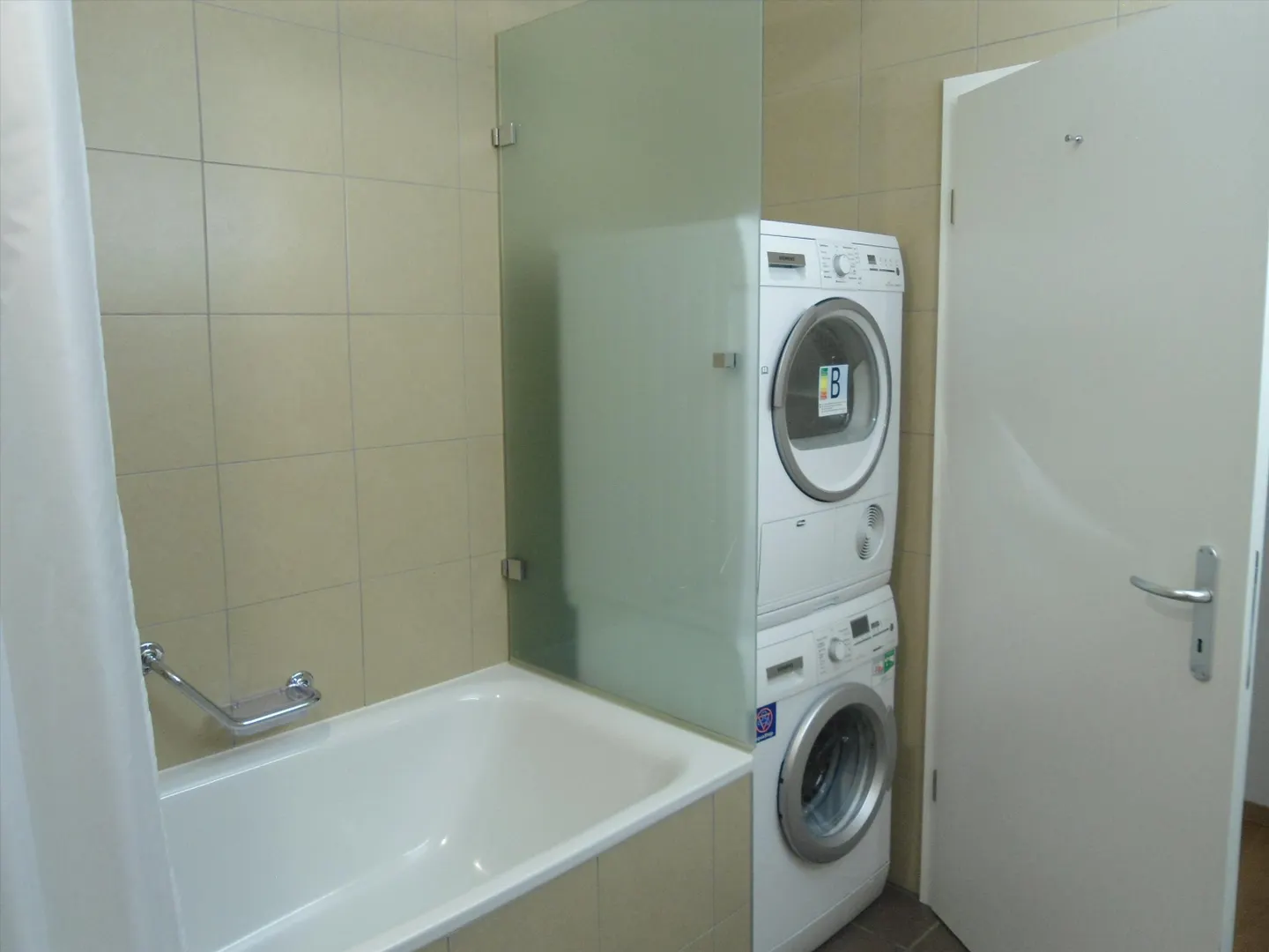Superbe appartement 5 pièces ensoleillé et au calme - Photo 6 of 9